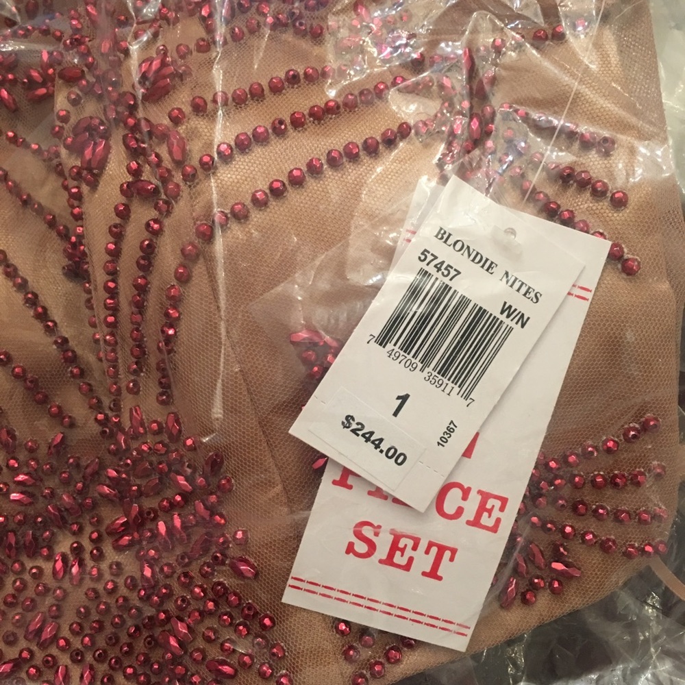 Blondie Nites Beaded 2-pc Hi-Neck Tulle Skirt Gown - Picture 4 of 6